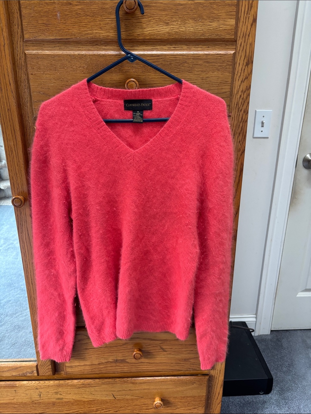 Classiques Entier Angora Coral V-Neck Fuzzy Knit Sweater